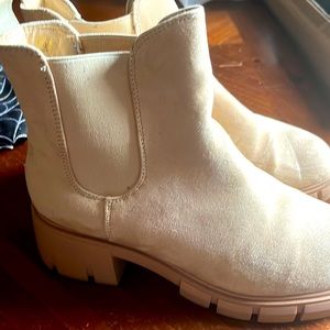 Suede Lug boots super comfortable